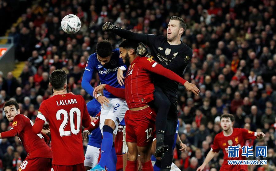 屡遭不顺！奥纳纳在喀麦隆输球后遭丢水瓶，又被曼联放弃转战土超